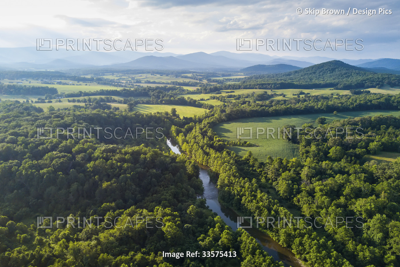 Rapidan River flowing from the Shenandoah Mountains; Burtonville, Virginia, USA
