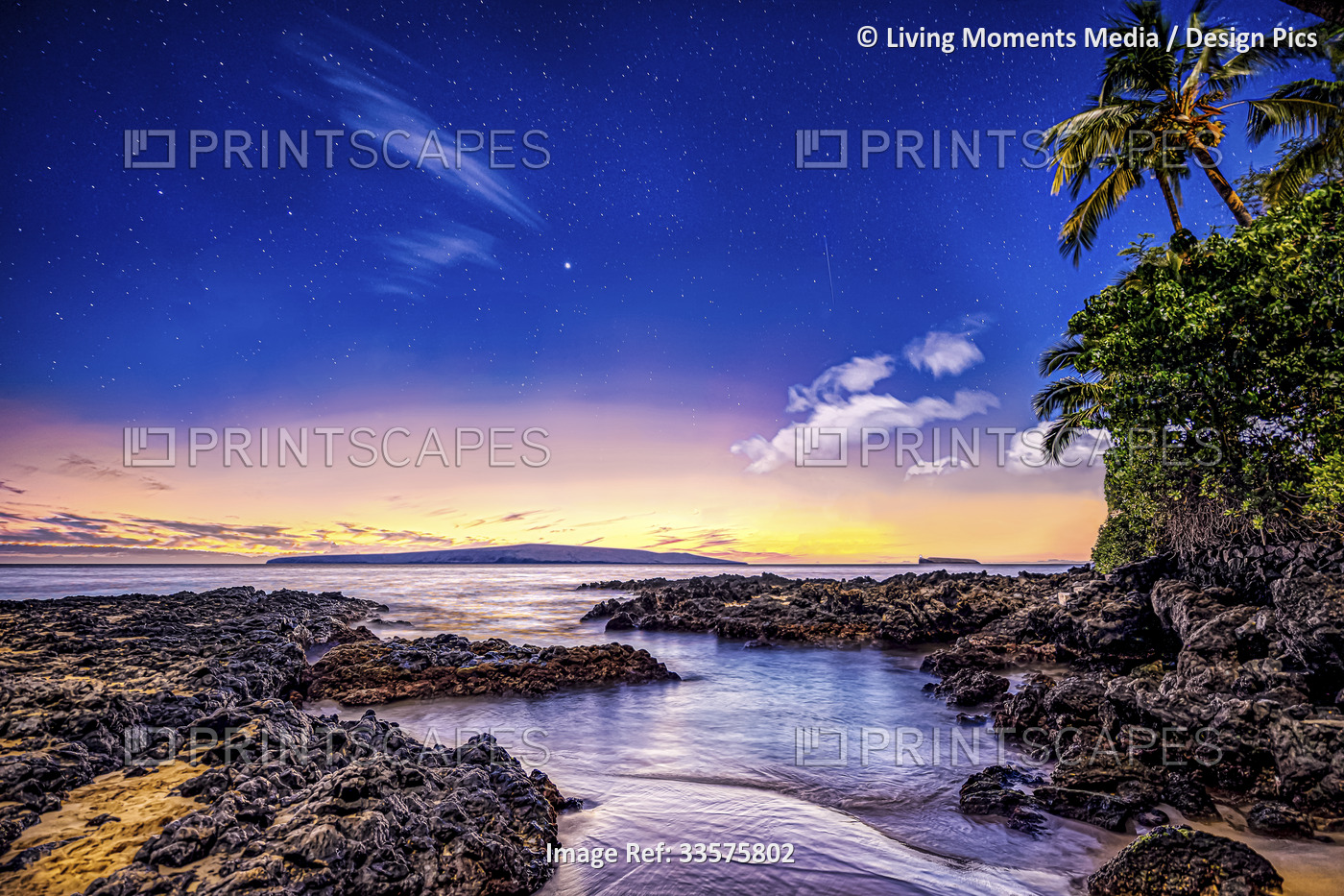 Landscape in a Hawaiian paradise in Makena Cove at sunset with rugged rocks and ...