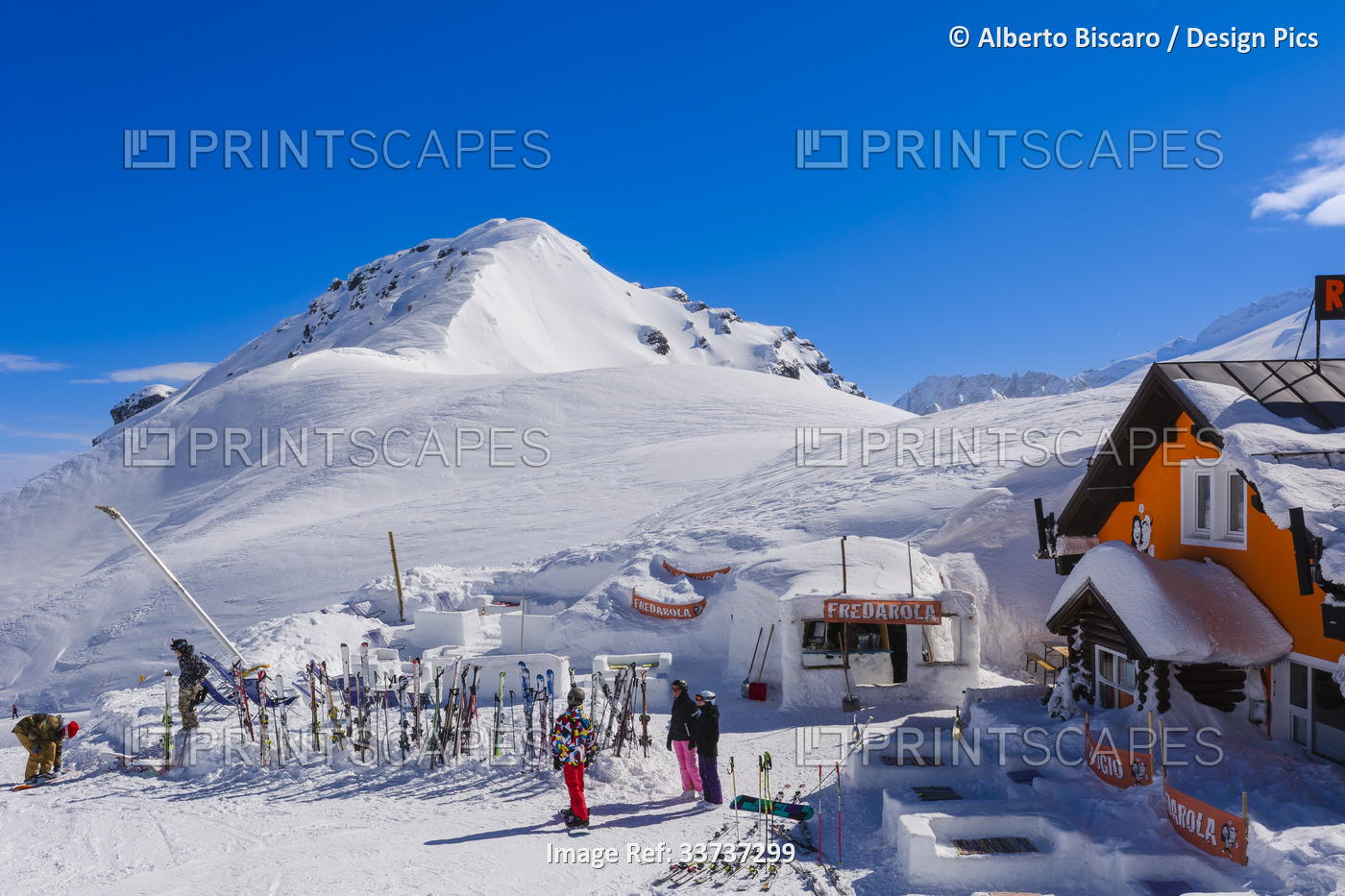 Skiers at the Belvedere ski area, Italia Dolomites; Trentino-Alto Adige, Trento ...