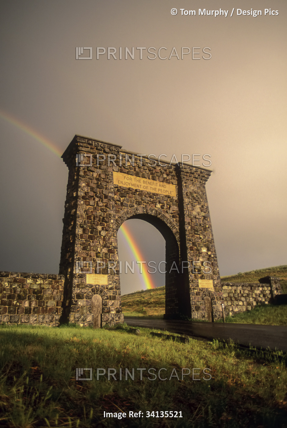 The Roosevelt Arch, built from rough blocks of columnar basalt, which were ...