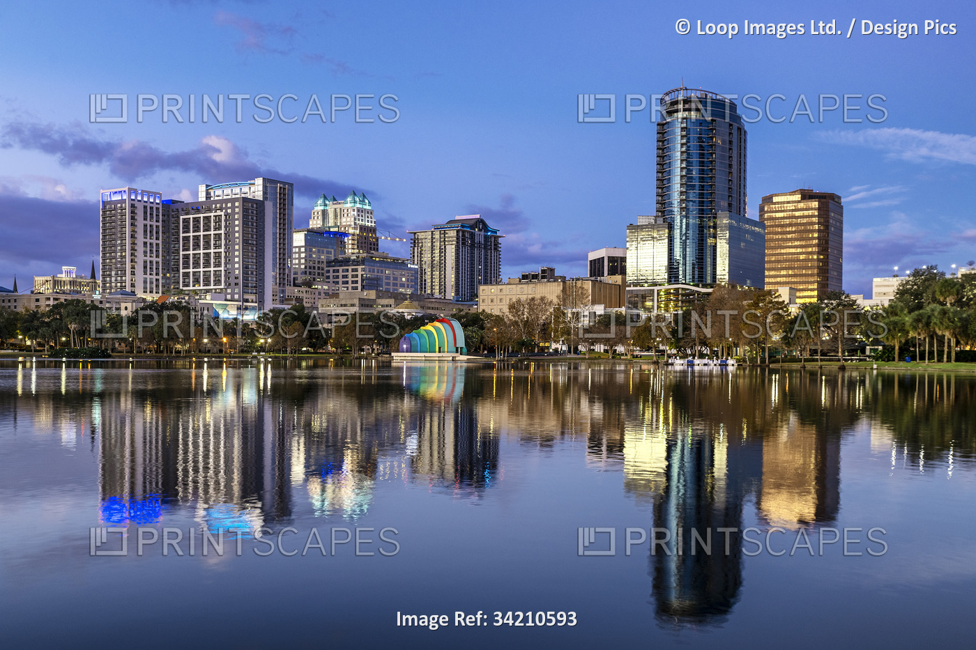 City skyline and Lake Eola at Orlando in Florida.